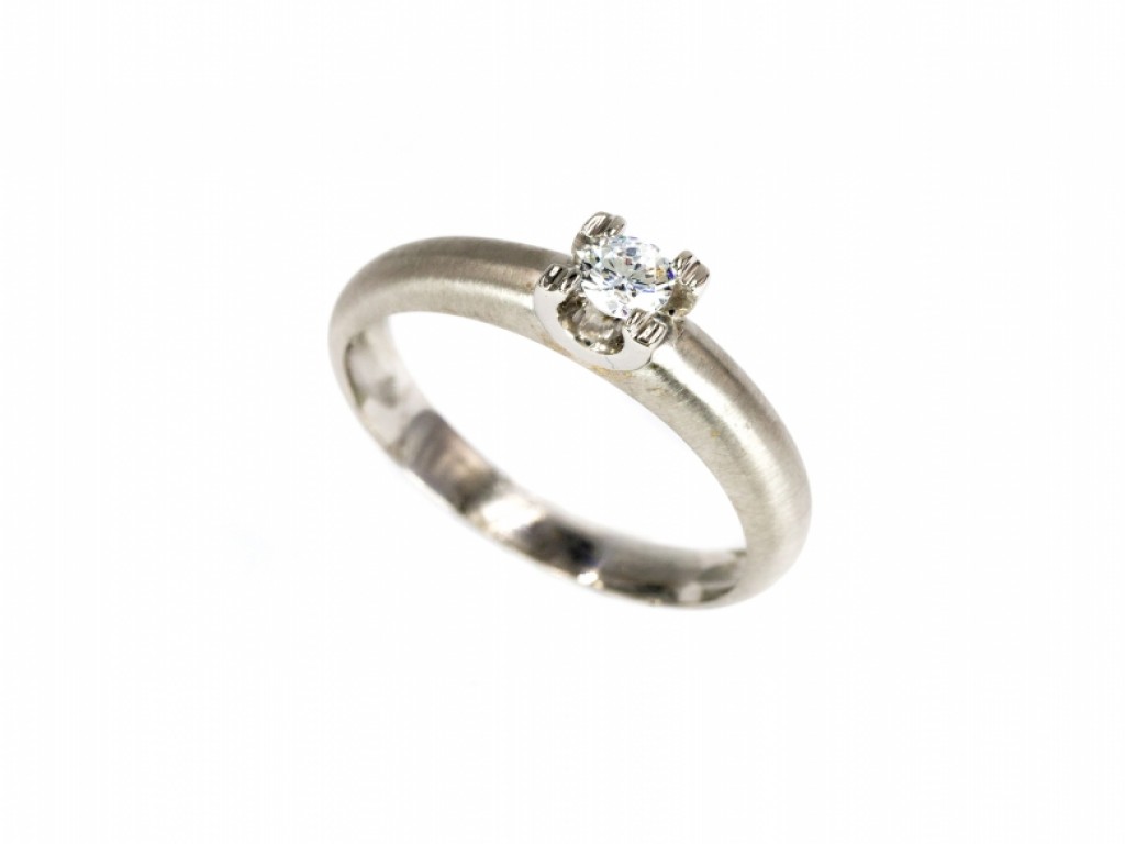 ANEL SOLITÁRIO OURO BRANCO COM Zircónias Brancas AN001165B