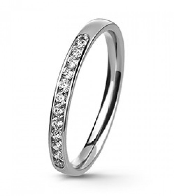 Anel em ouro polido, com 12 diamantes