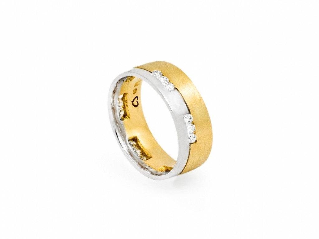Aliança de Casamento Ouro Amarelo e Branco com Diamantes ALR004098A
