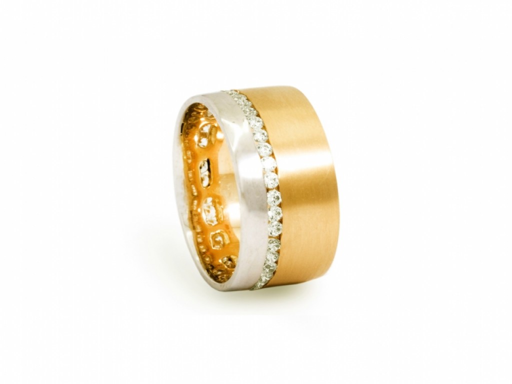 Aliança de Casamento Ouro Amarelo e Branco com Diamantes ALR004089A