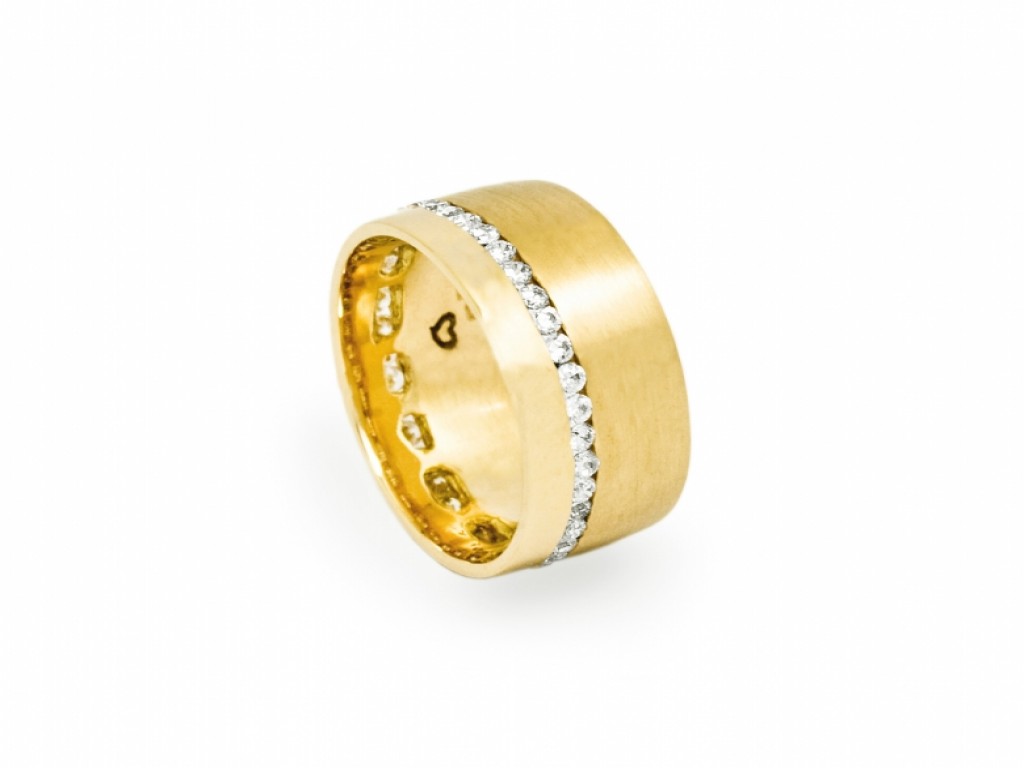 Aliança de Casamento Ouro Amarelo com Diamantes ALR004089