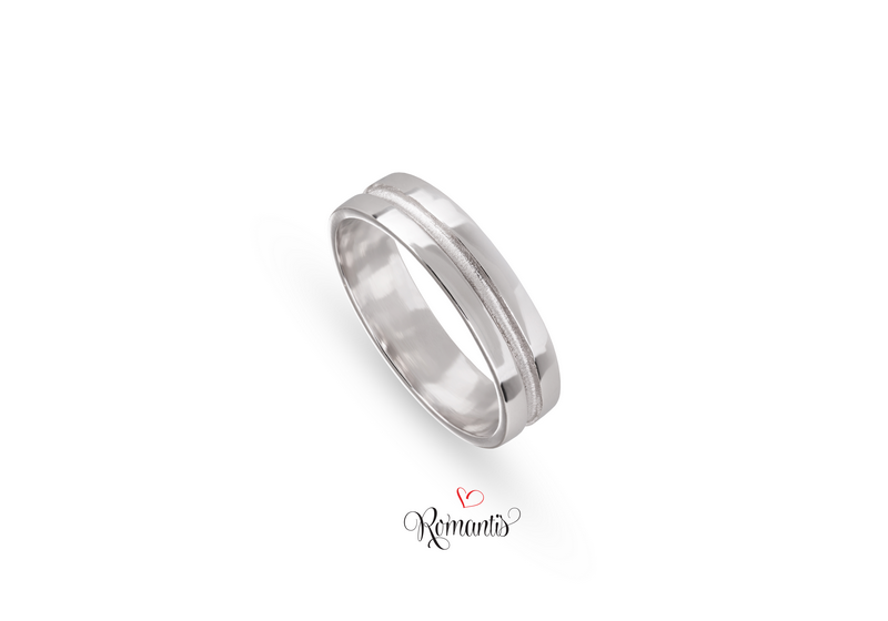 Aliança ouro branco sem pedras.