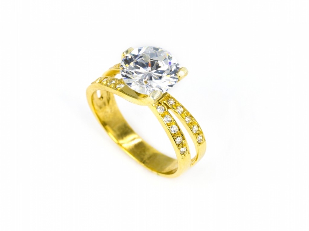 ANEL SOLITÁRIO OURO AMARELO COM Zircónias Brancas AN004014